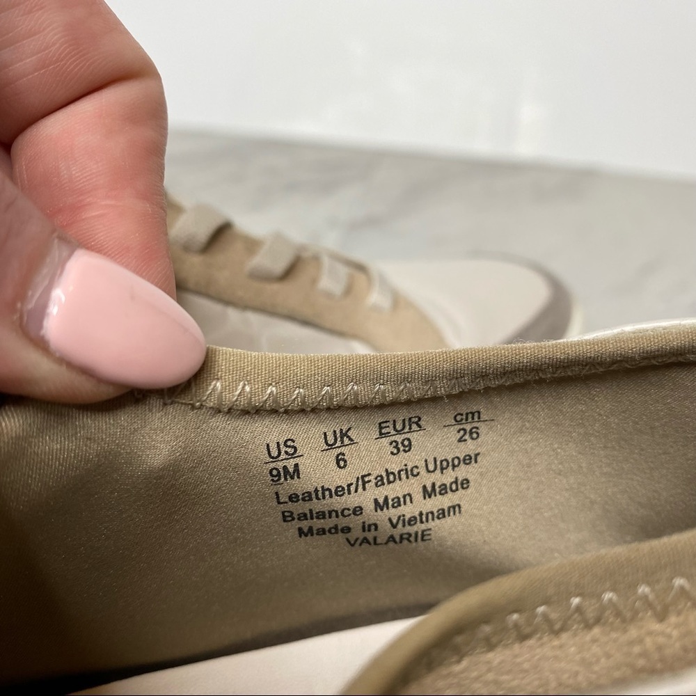 27 Edit Valarie Sneaker - Picture 10 of 12
